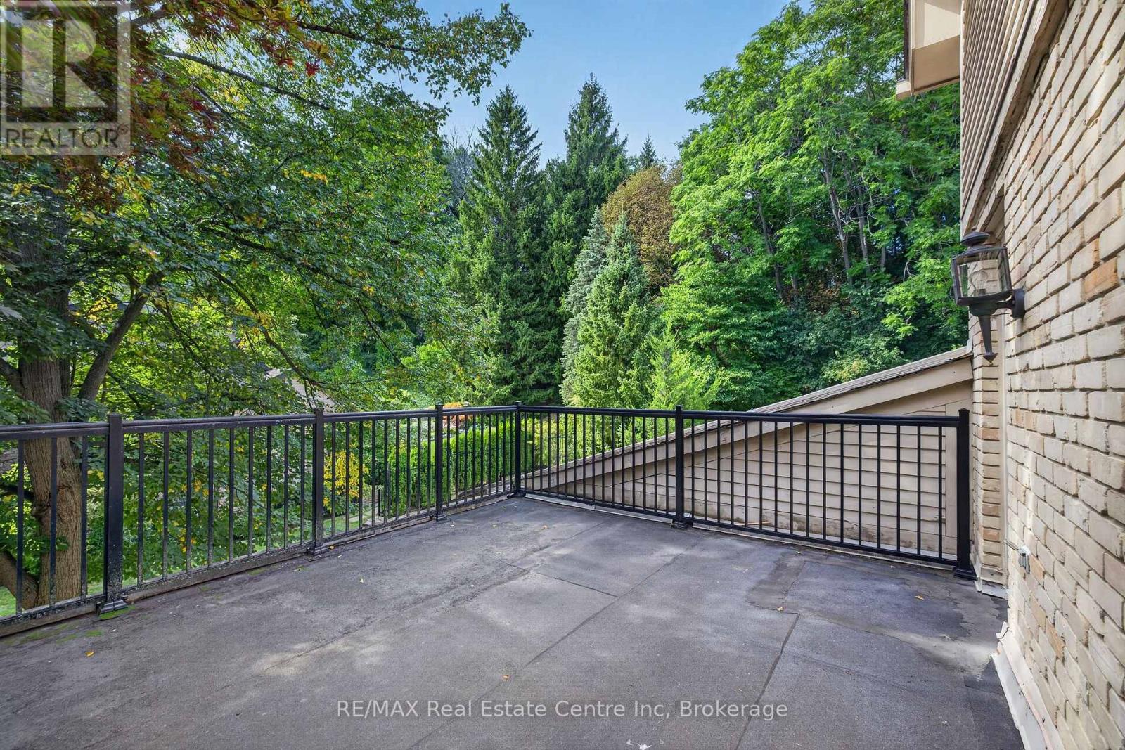 179 Oaklands Park Court, Burlington, Ontario  L7T 4G9 - Photo 24 - W13842358
