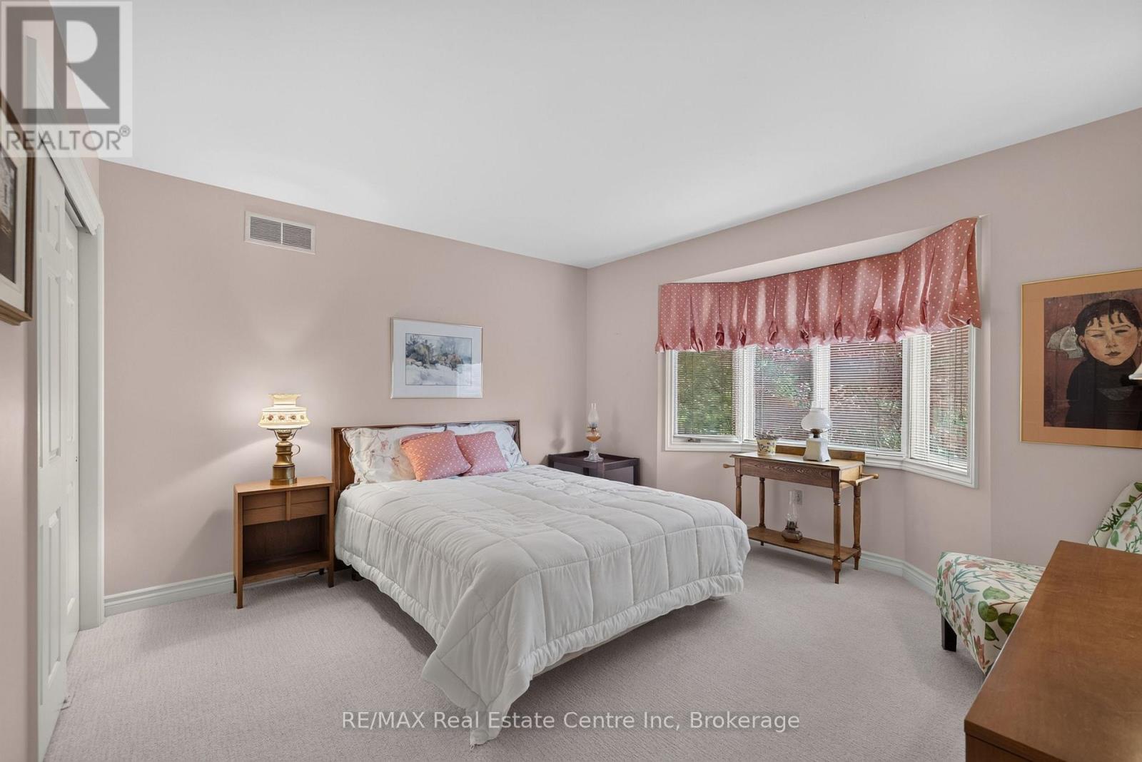 179 Oaklands Park Court, Burlington, Ontario  L7T 4G9 - Photo 31 - W13842358