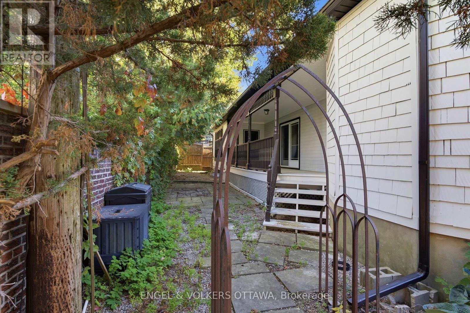 435 Westminster Avenue, Ottawa, Ontario  K2A 2T7 - Photo 41 - X13838506