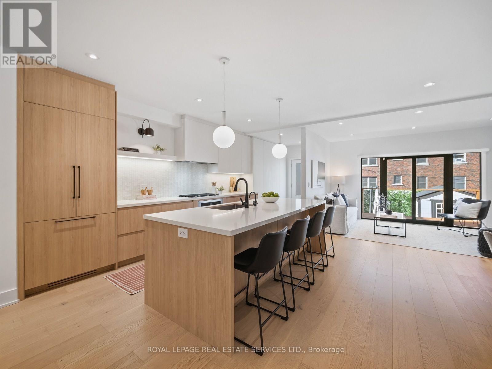 374 Spadina Road, Toronto, Ontario  M5P 2V8 - Photo 7 - C13842376