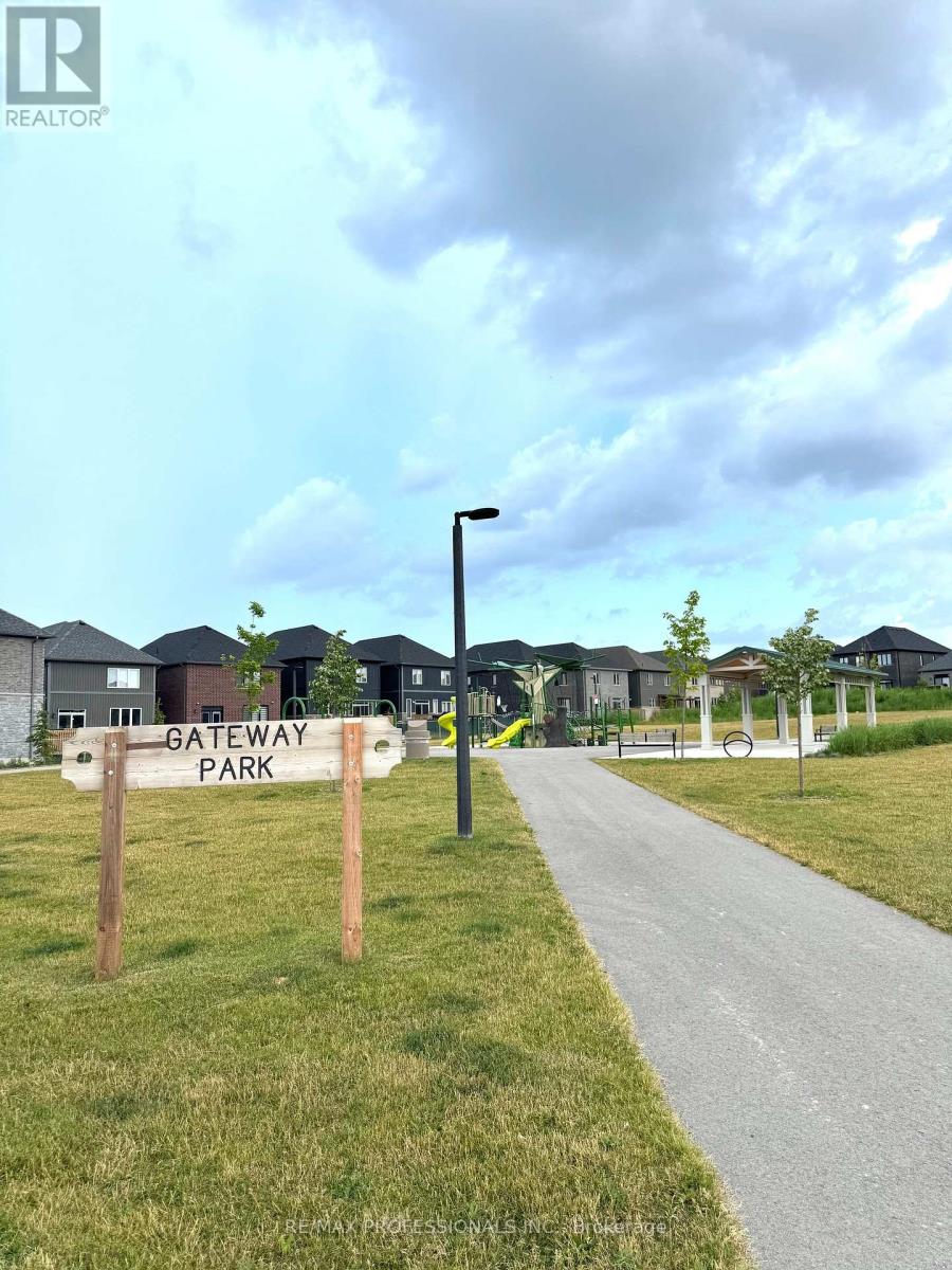 14 Barnyard Trail, Barrie, Ontario  L9J 0T4 - Photo 3 - S13562410