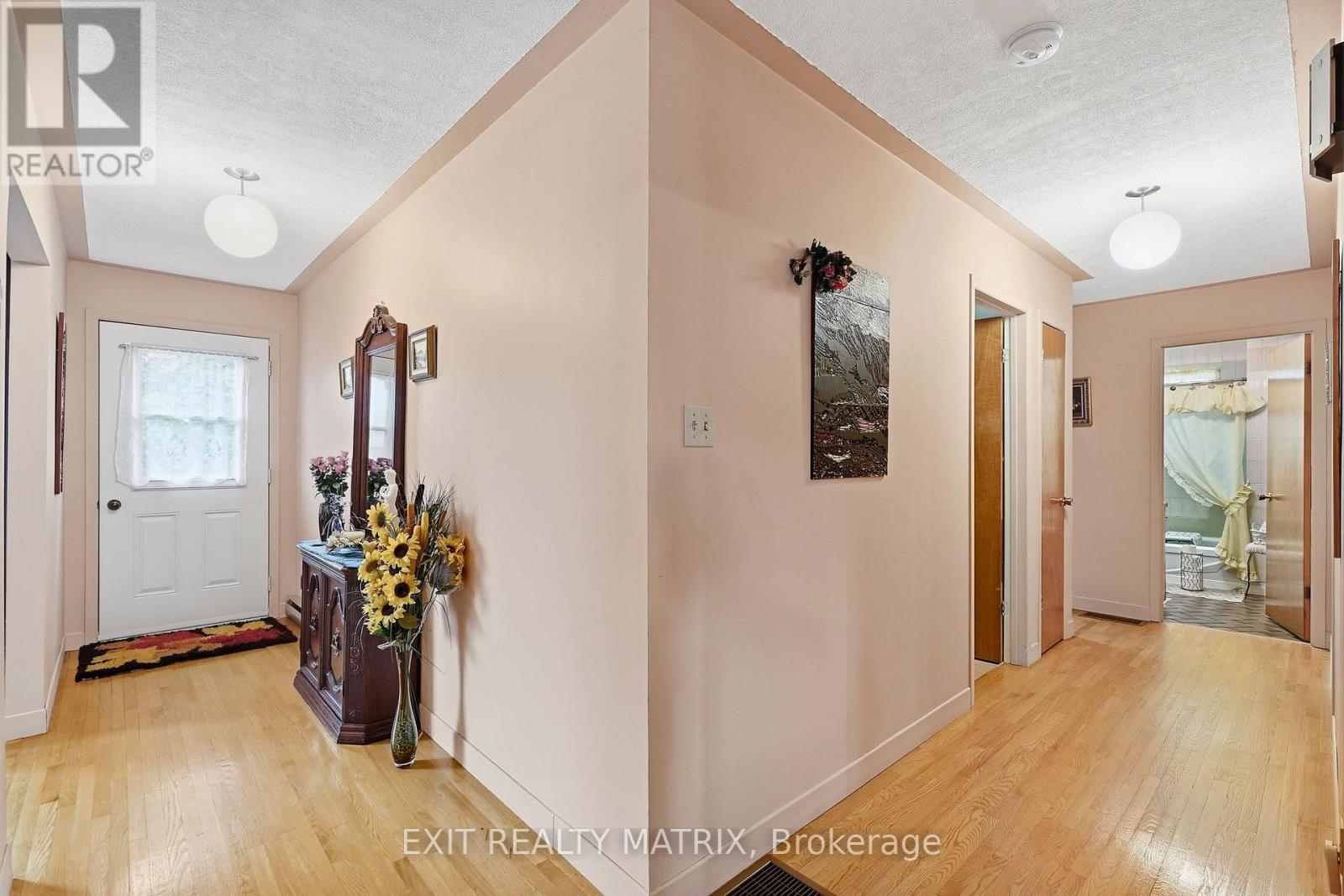 815 Edmond Street, Hawkesbury, Ontario K6A 3C6 - Photo 4 - X13842408