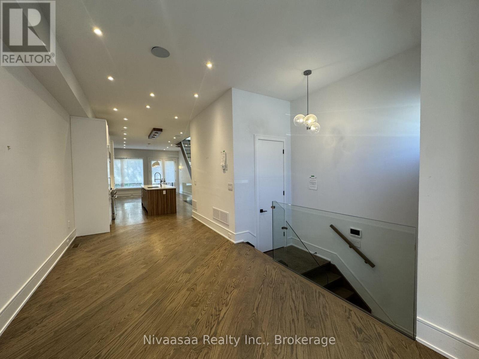 177 Ranleigh Avenue, Toronto, Ontario  M4N 1X3 - Photo 6 - C13842414