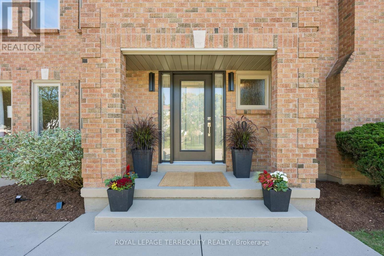 10 Scarboro Avenue, Toronto, Ontario  M1C 3Z4 - Photo 3 - E13839222