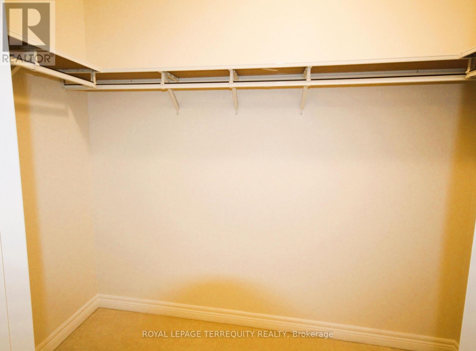 Upper - 19 De Jong Street, Toronto, Ontario  M1P 0C1 - Photo 25 - E13841614