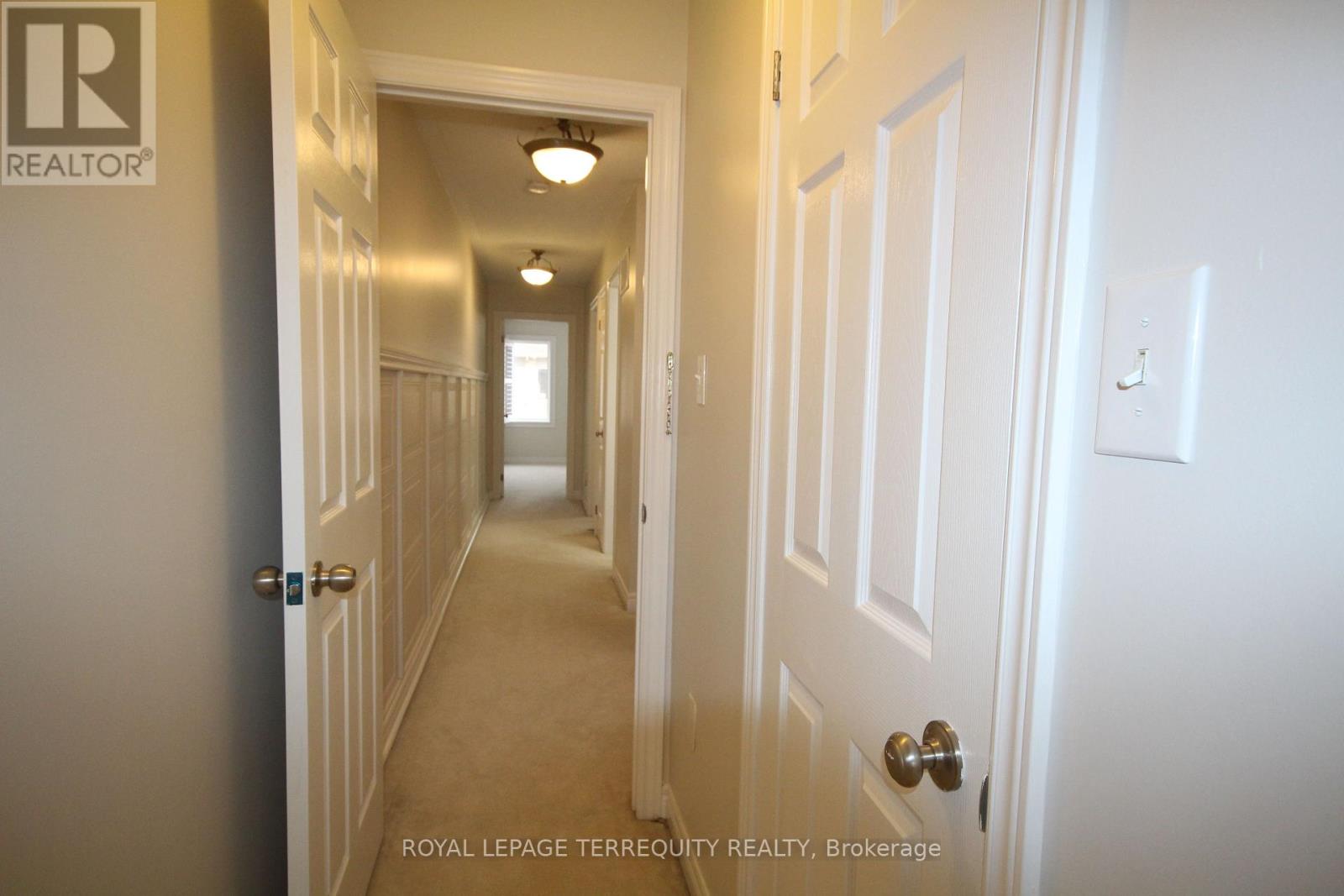 Upper - 19 De Jong Street, Toronto, Ontario  M1P 0C1 - Photo 26 - E13841614