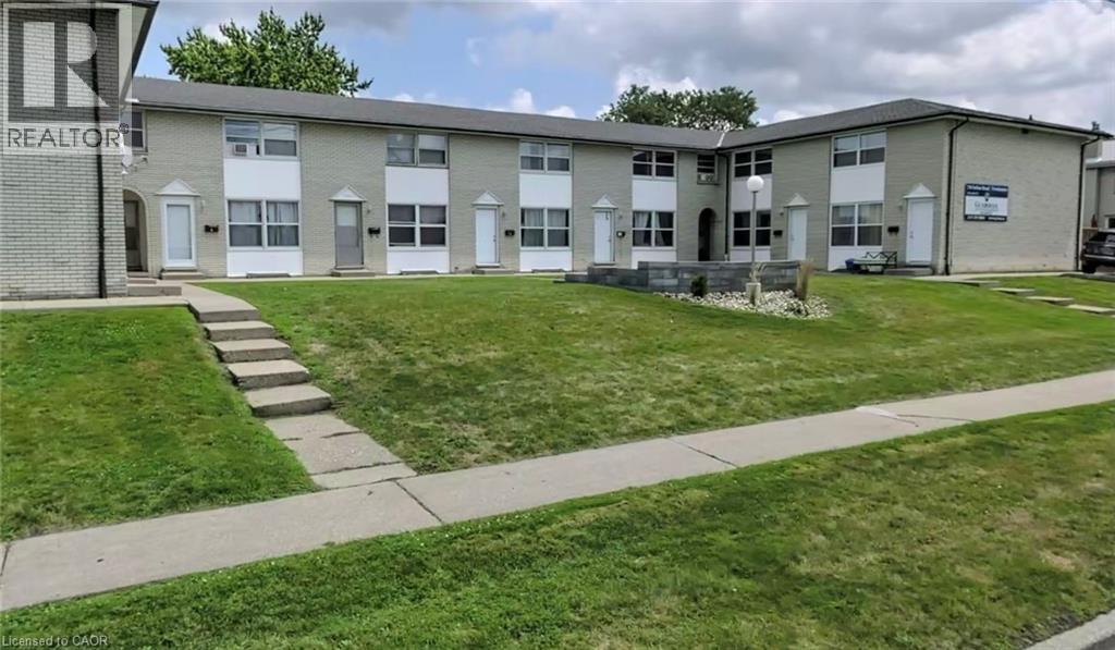 716 N Indian Road N, Sarnia, Ontario  N7T 7H1 - Photo 2 - 40866396