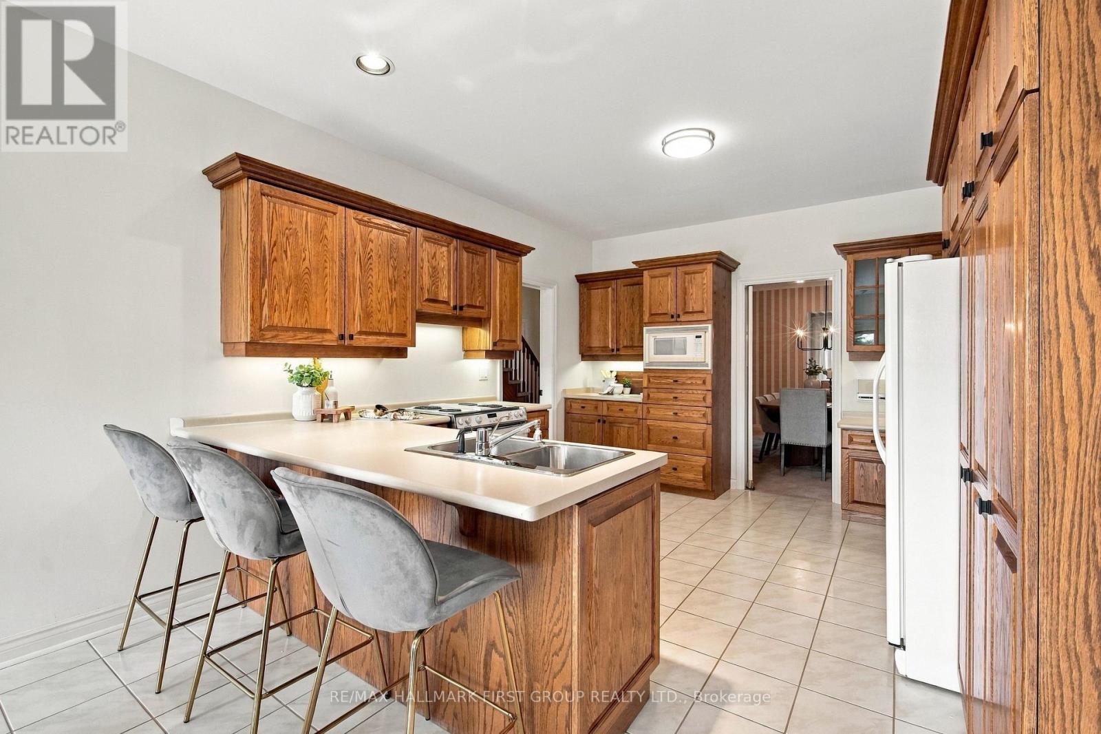 17 Buggey Lane, Ajax (Northeast Ajax), Ontario  L1Z 1X4 - Photo 13 - E13842388