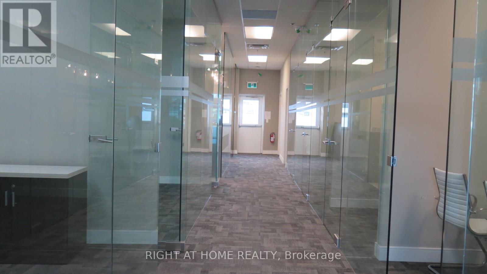 Unit # 18 - 1725 Kingston Road, Pickering (Village East), Ontario  L1V 4L9 - Photo 17 - E13842392