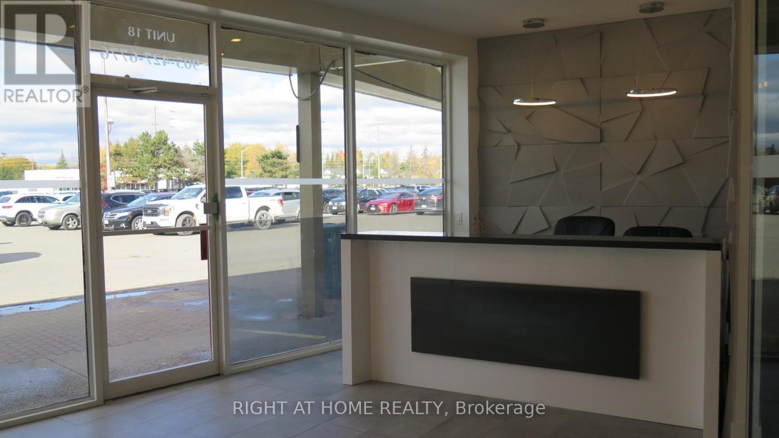 Unit # 18 - 1725 Kingston Road, Pickering (Village East), Ontario  L1V 4L9 - Photo 7 - E13842392
