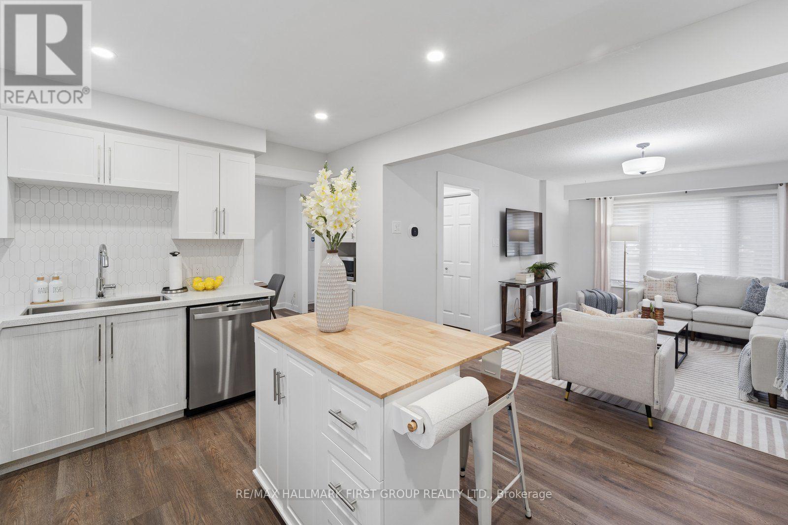 577 Creekview Circle, Pickering (West Shore), Ontario  L1W 2Z9 - Photo 12 - E13842454