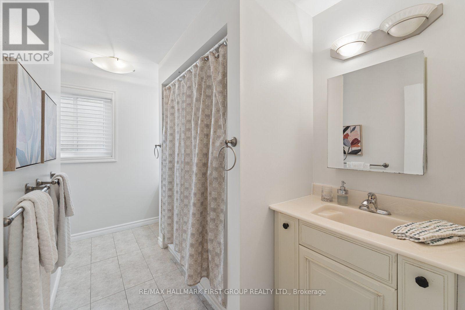 577 Creekview Circle, Pickering (West Shore), Ontario  L1W 2Z9 - Photo 23 - E13842454