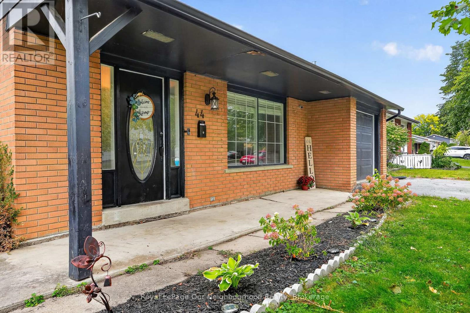 44 Barbara Street, Quinte West (Trenton Ward), Ontario  K8V 1Z5 - Photo 3 - X13842398