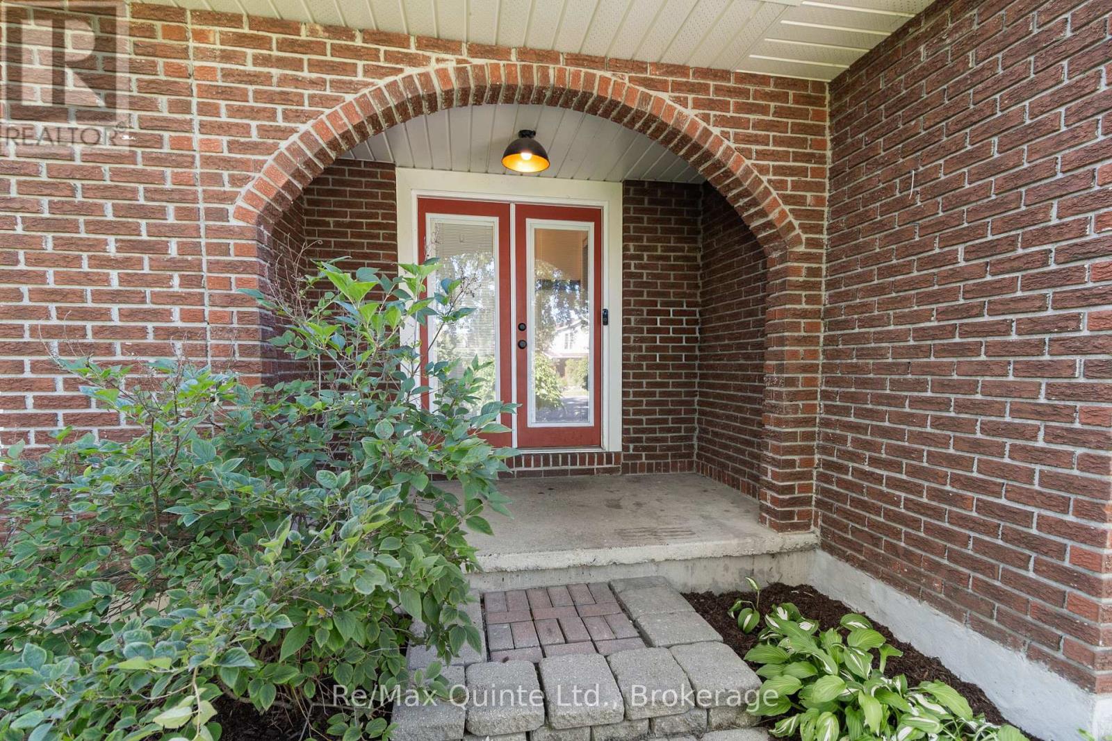 69 Kensington Crescent, Belleville (Belleville Ward), Ontario  K8P 4T4 - Photo 10 - X13842428