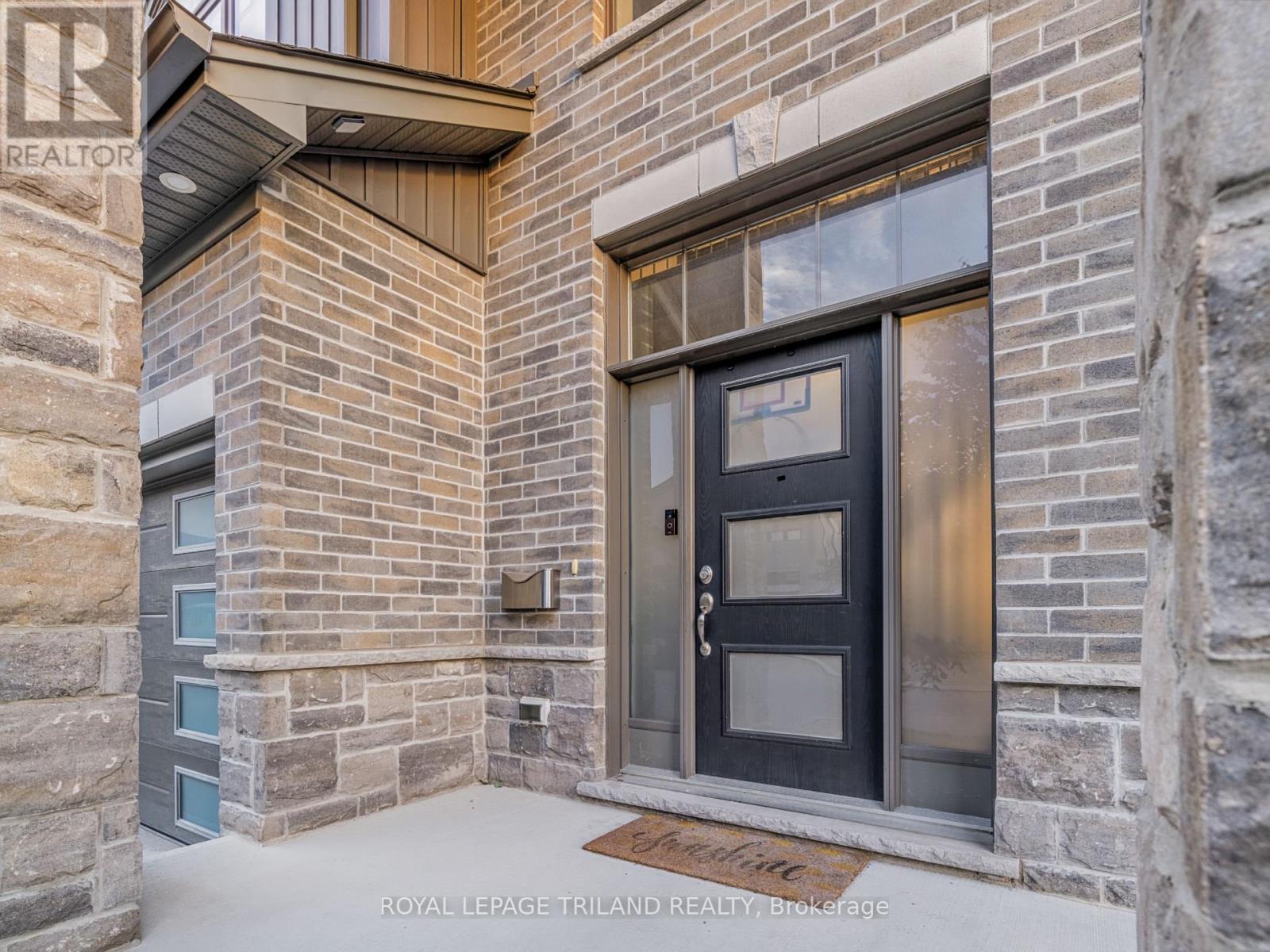 167 - 1061 Eagletrace Drive, London North (North R), Ontario  N6G 0T3 - Photo 3 - X13842476