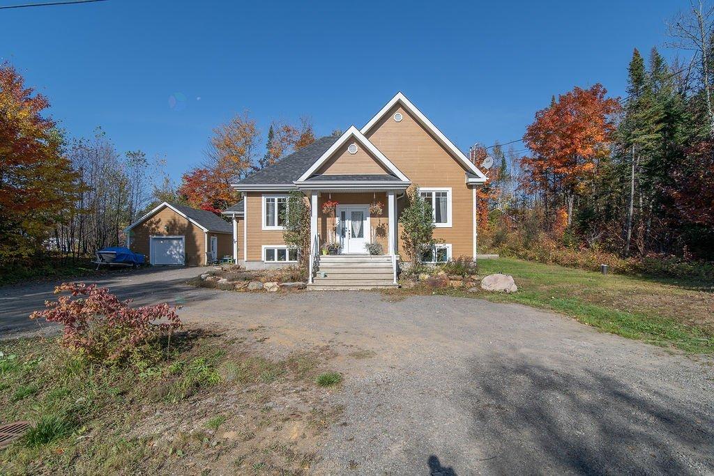 18-20 Ch. du Grand-Pic Saint-Donat Quebec Canada J0T2C0 2