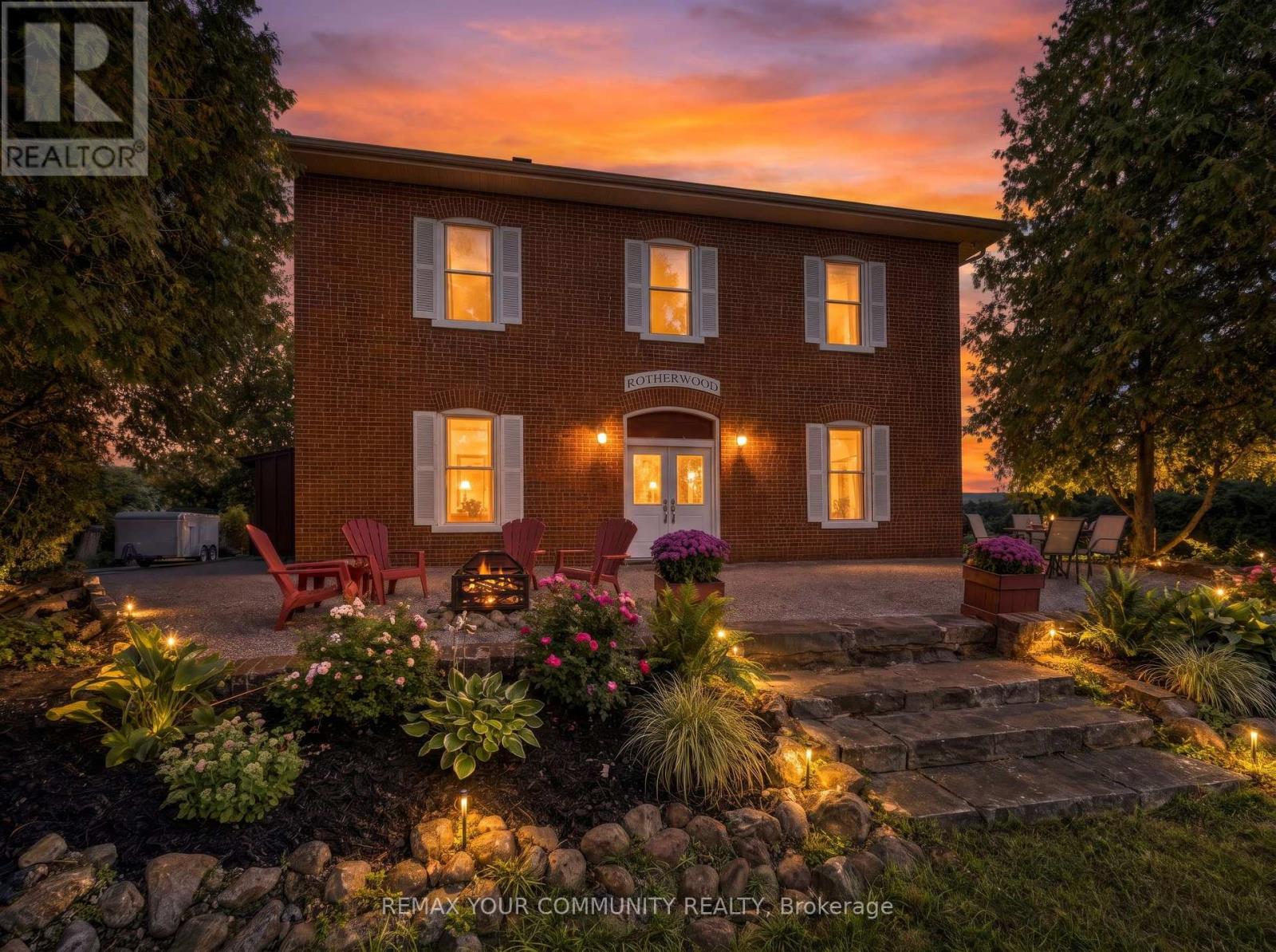 351 Hedge Road, Georgina (Sutton & Jackson's Point), Ontario  L0E 1R0 - Photo 2 - N13842444