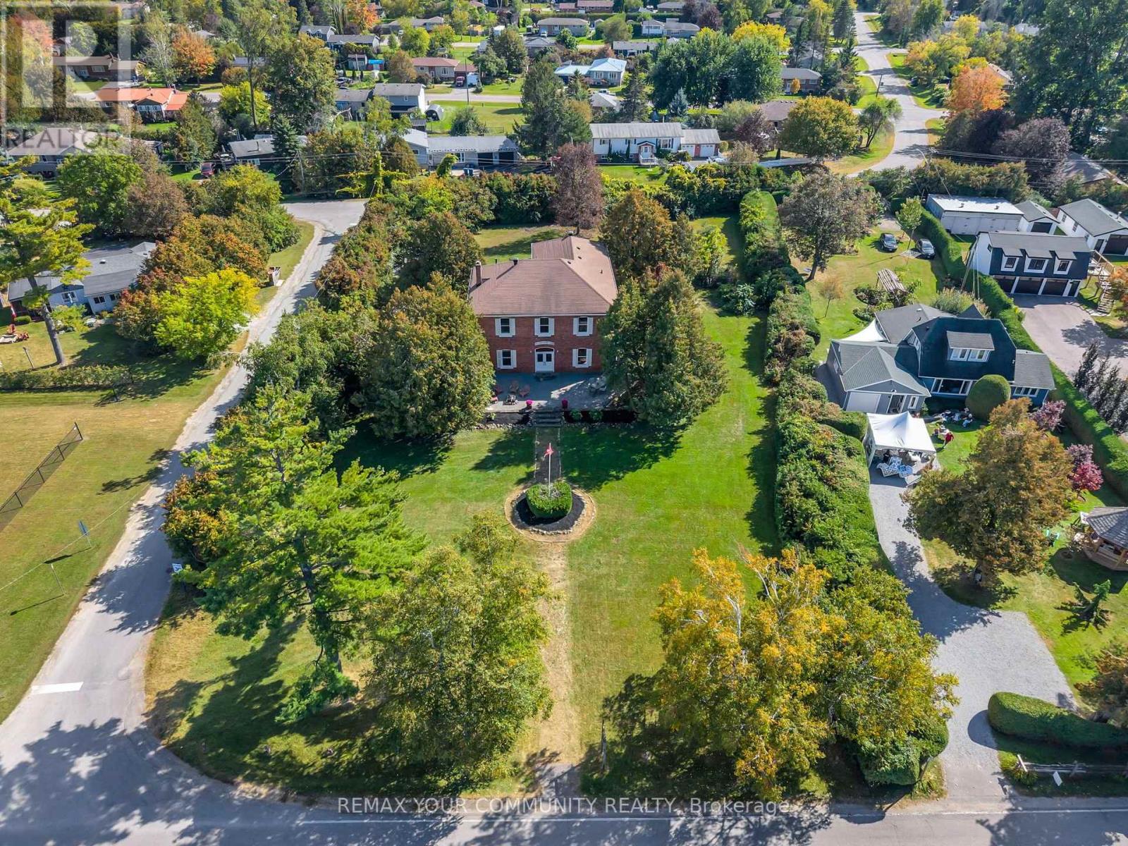 351 Hedge Road, Georgina (Sutton & Jackson's Point), Ontario  L0E 1R0 - Photo 4 - N13842444