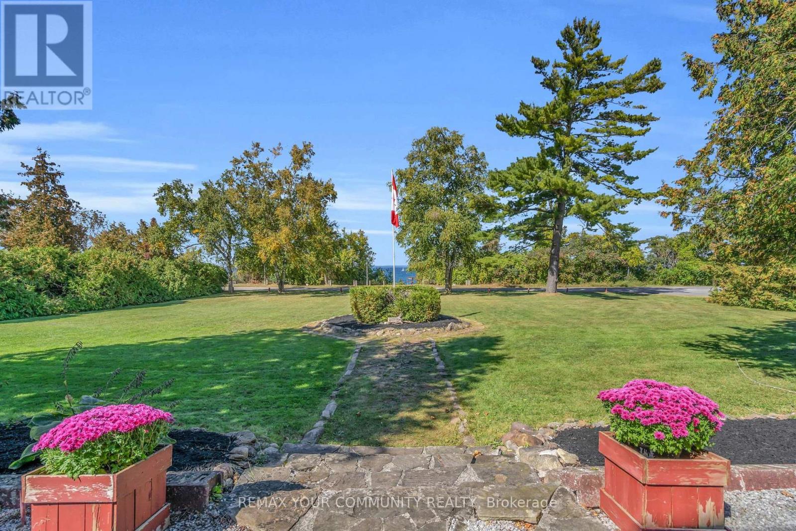 351 Hedge Road, Georgina (Sutton & Jackson's Point), Ontario  L0E 1R0 - Photo 7 - N13842444