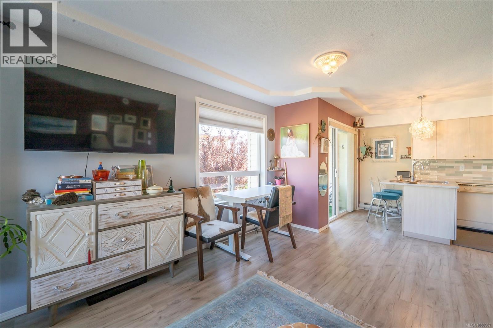 201 9876 Esplanade St