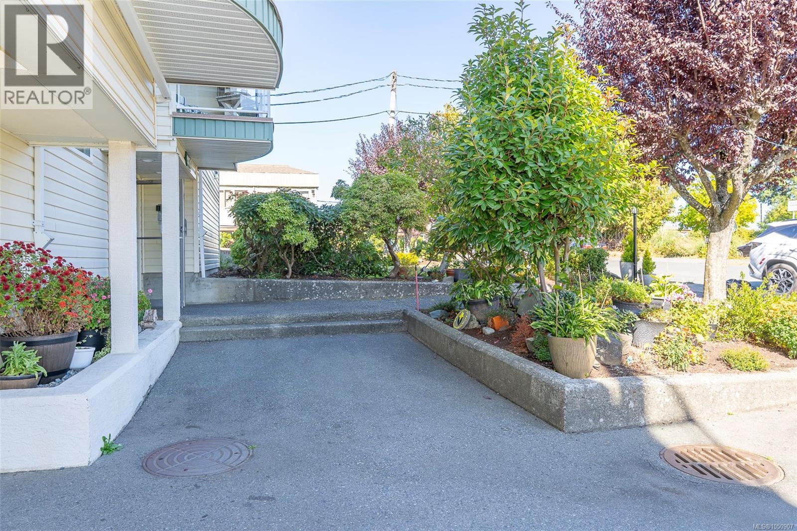 201 9876 Esplanade St