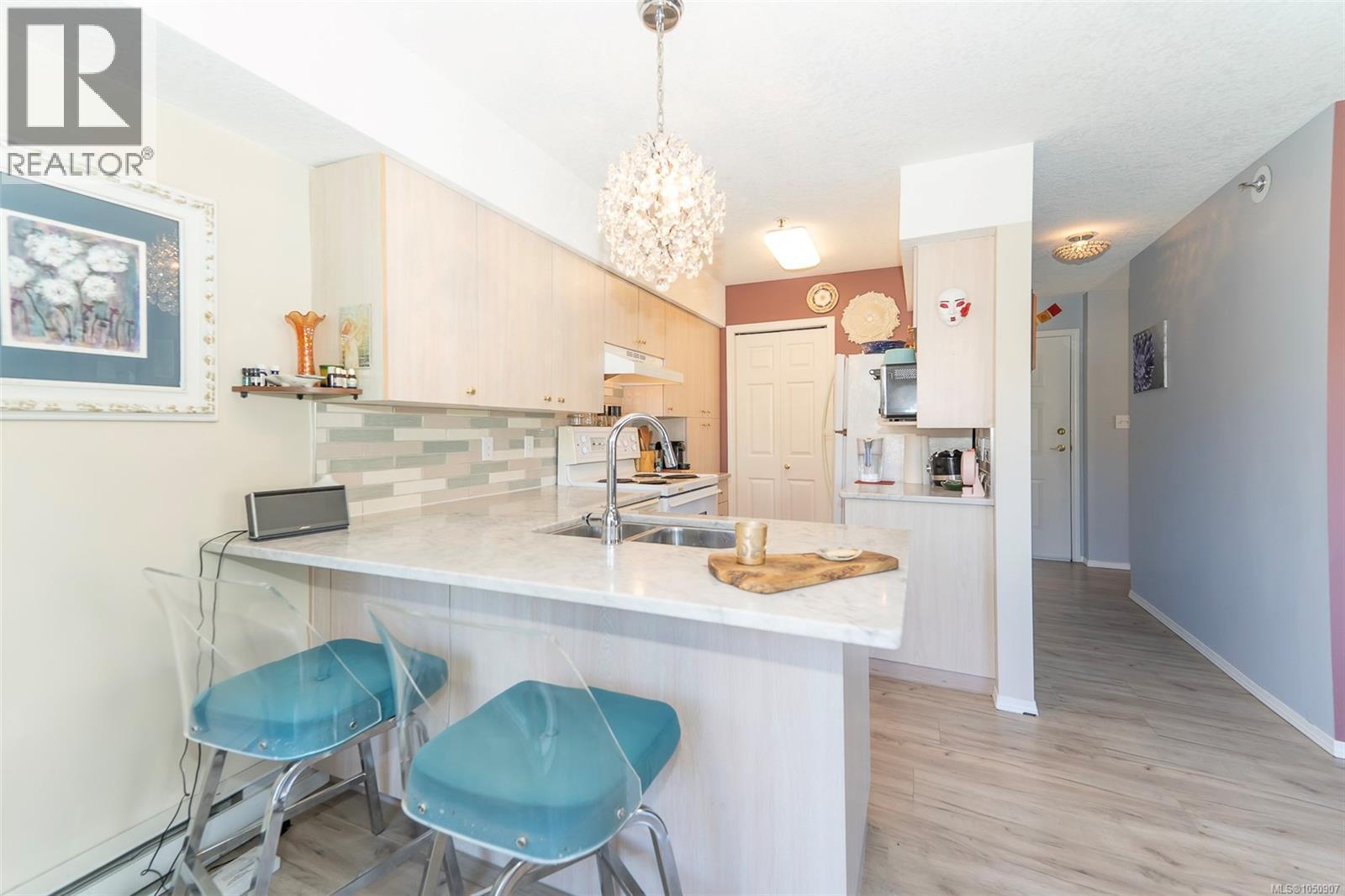 201 9876 Esplanade St