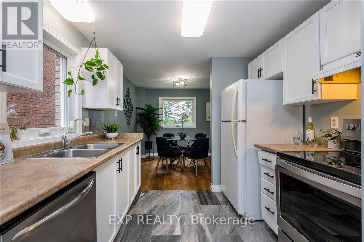 64 Ferguson Drive, Barrie (Northwest), Ontario  L4N 7B5 - Photo 10 - S13842424