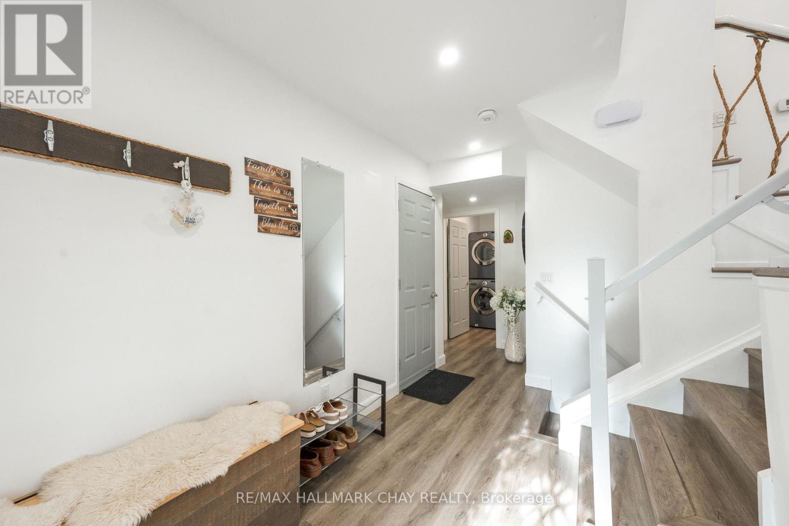 275 Sunnidale Road, Wasaga Beach, Ontario  L9Z 2T4 - Photo 6 - S13842484