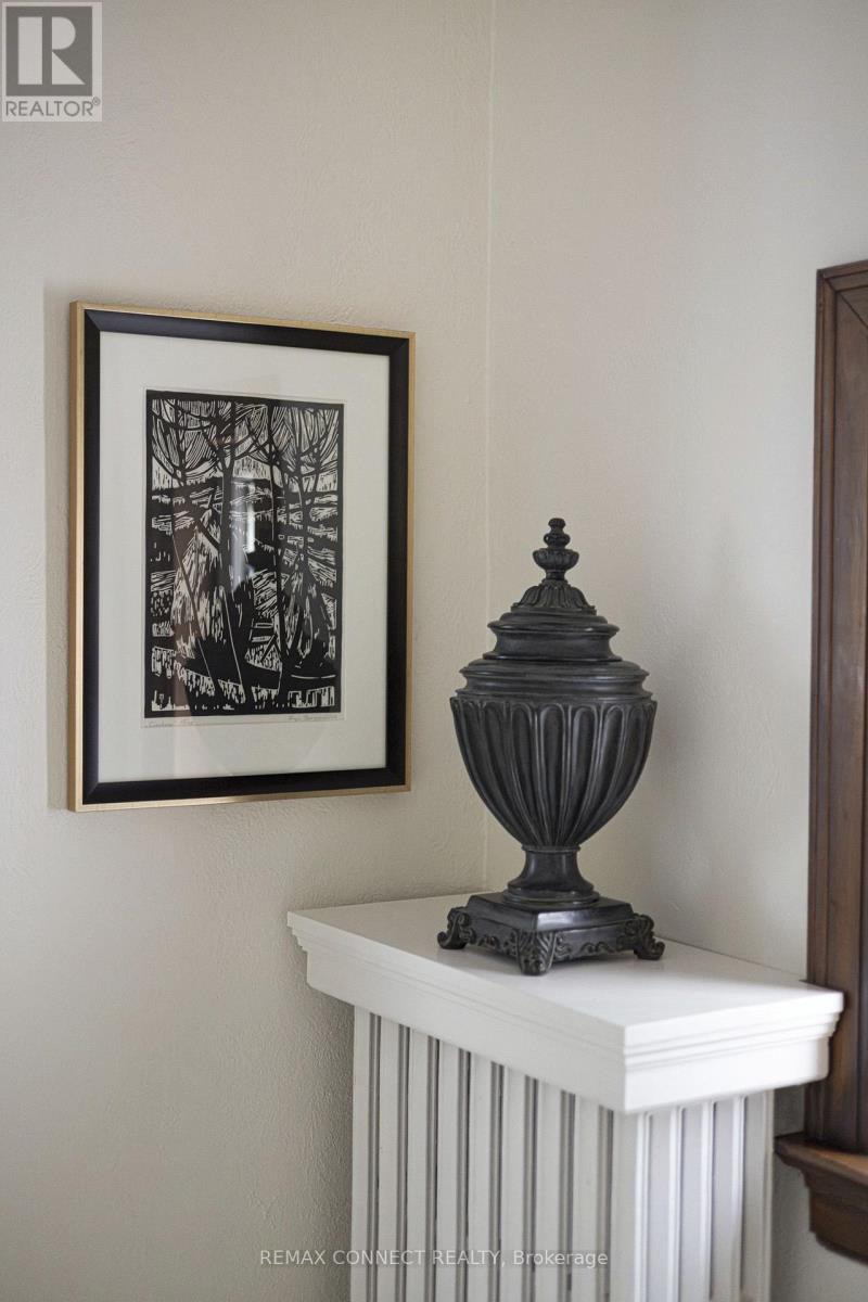 22 Belvedere Boulevard, Toronto, Ontario  M8X 1K1 - Photo 18 - W13842456