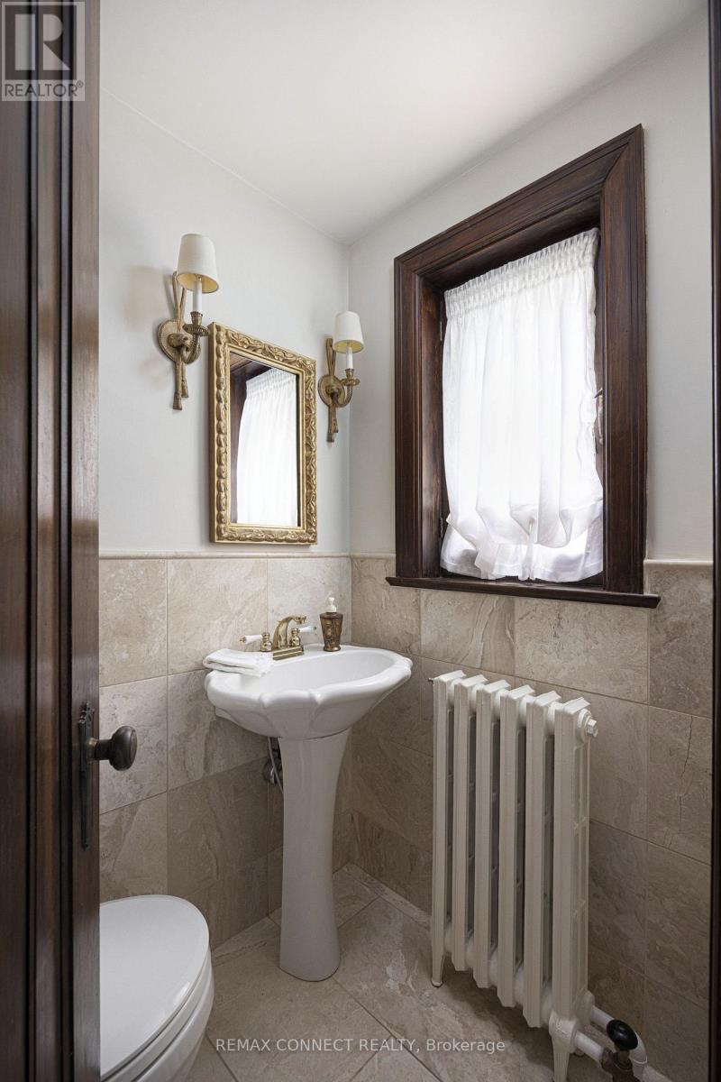 22 Belvedere Boulevard, Toronto, Ontario  M8X 1K1 - Photo 20 - W13842456