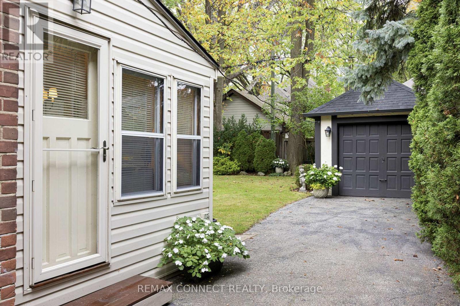 22 Belvedere Boulevard, Toronto, Ontario  M8X 1K1 - Photo 49 - W13842456