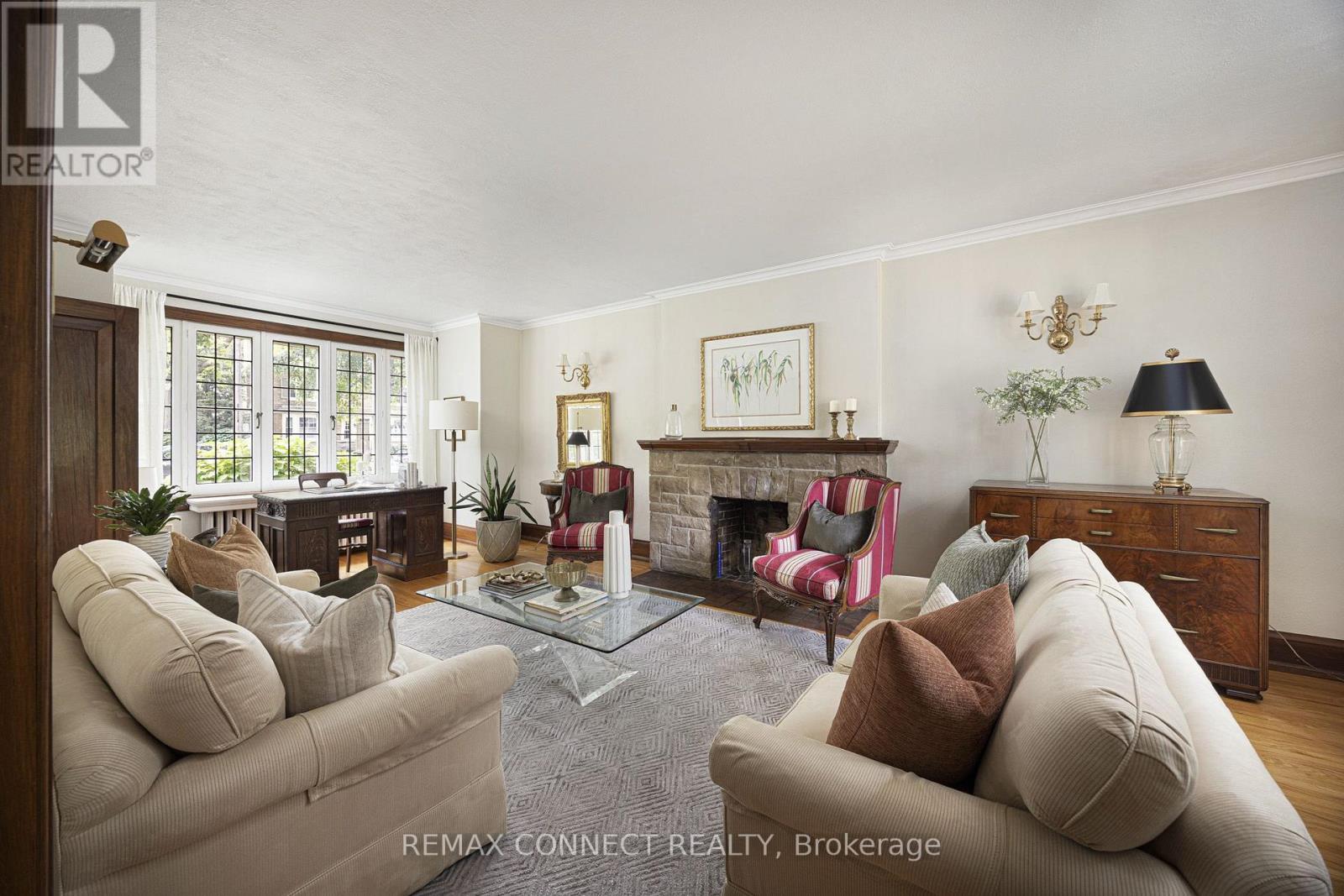 22 Belvedere Boulevard, Toronto, Ontario  M8X 1K1 - Photo 5 - W13842456
