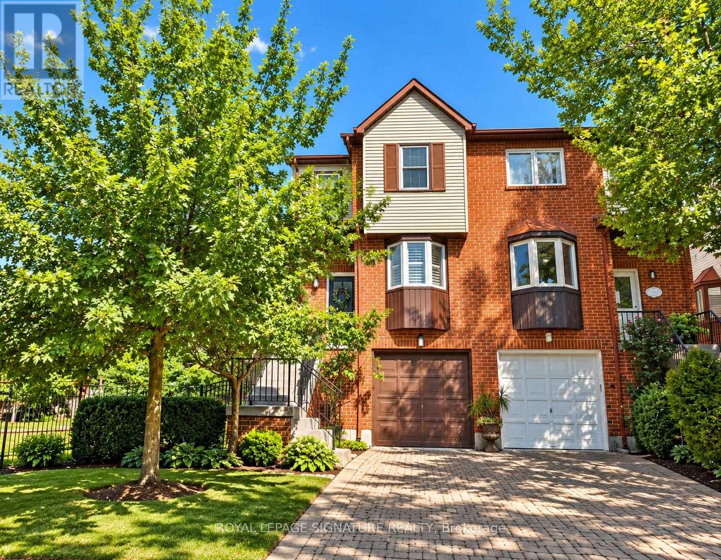 27 Normandy Place, Oakville (Co Central), Ontario  L6K 1R9 - Photo 2 - W13842468