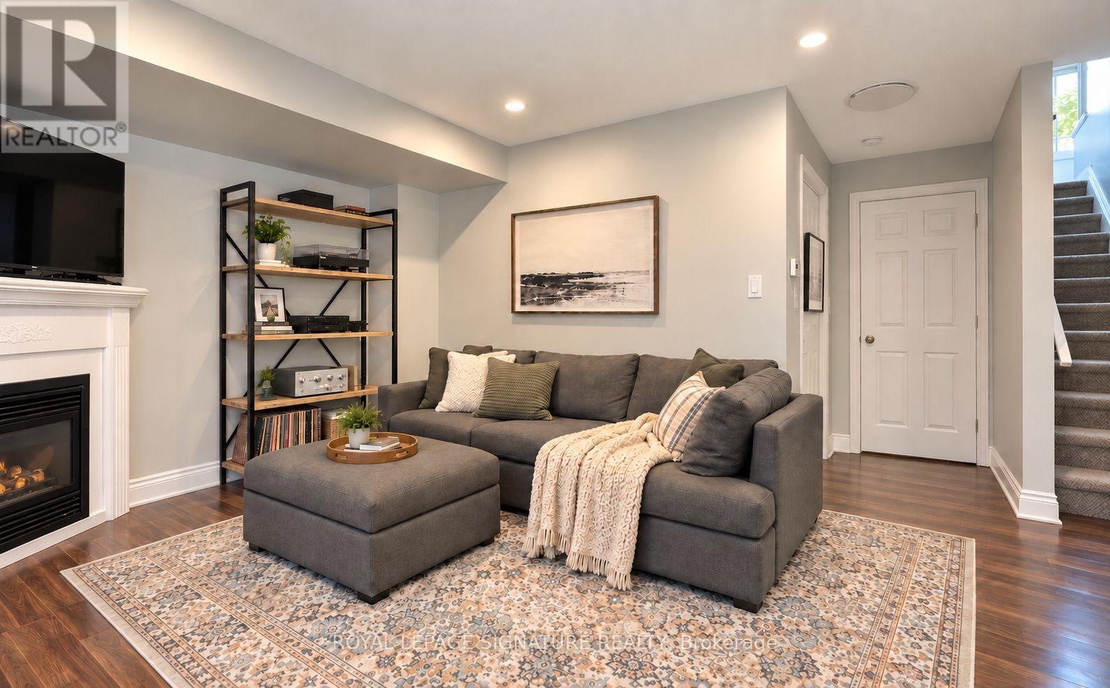 27 Normandy Place, Oakville (Co Central), Ontario  L6K 1R9 - Photo 21 - W13842468