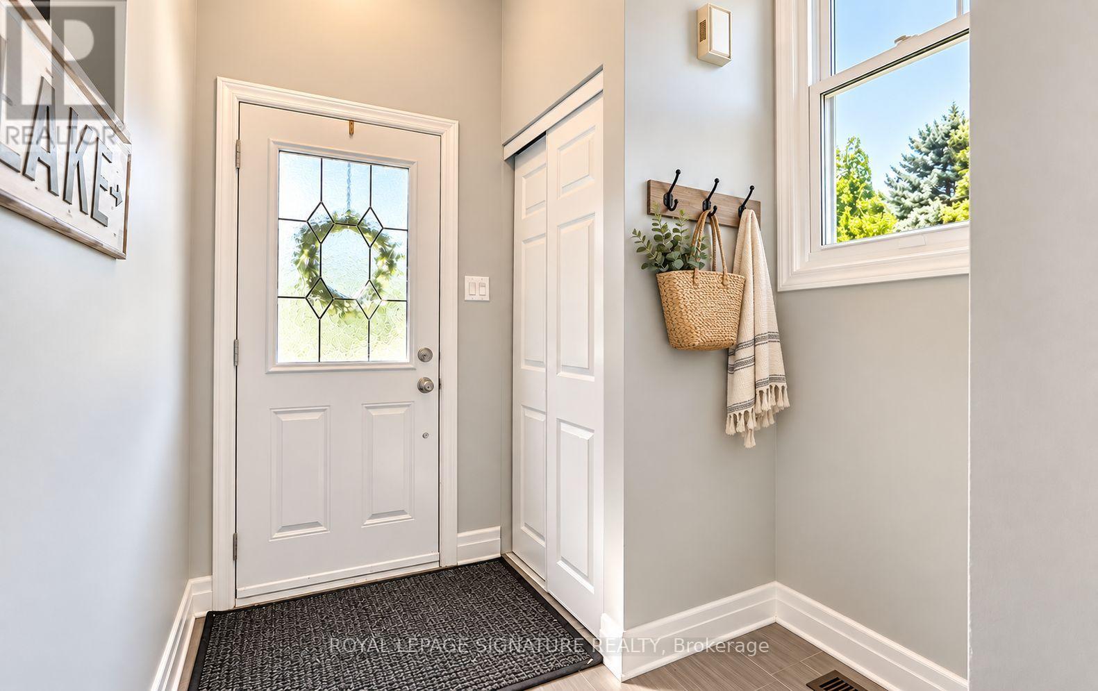 27 Normandy Place, Oakville (Co Central), Ontario  L6K 1R9 - Photo 3 - W13842468