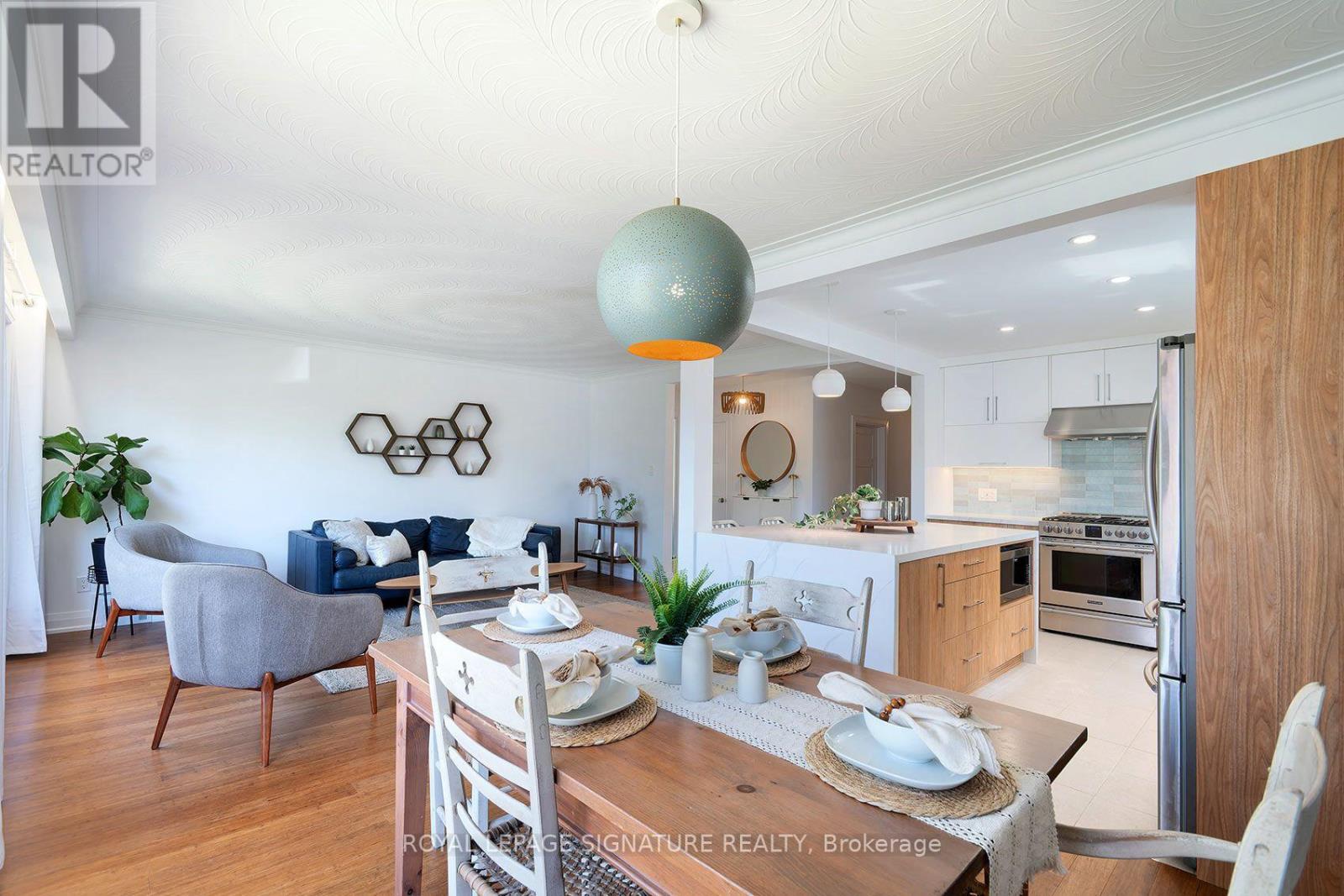 11 Koos Road, Toronto (Markland Wood), Ontario  M9C 1W4 - Photo 10 - W13842472