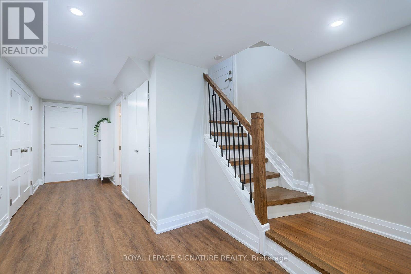 11 Koos Road, Toronto (Markland Wood), Ontario  M9C 1W4 - Photo 24 - W13842472