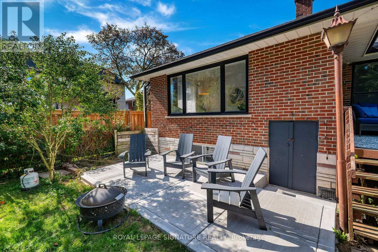 11 Koos Road, Toronto (Markland Wood), Ontario  M9C 1W4 - Photo 36 - W13842472