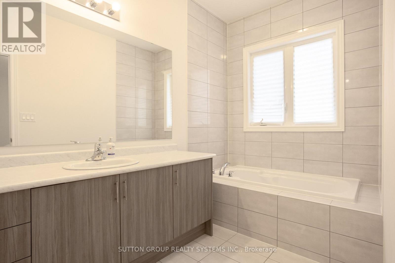 96 Kenesky Drive, Hamilton (Waterdown), Ontario  L8B 1Y4 - Photo 23 - X13842396