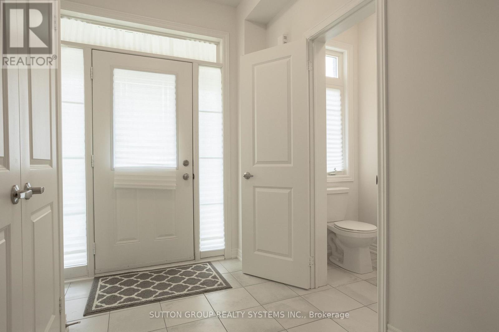 96 Kenesky Drive, Hamilton (Waterdown), Ontario  L8B 1Y4 - Photo 6 - X13842396