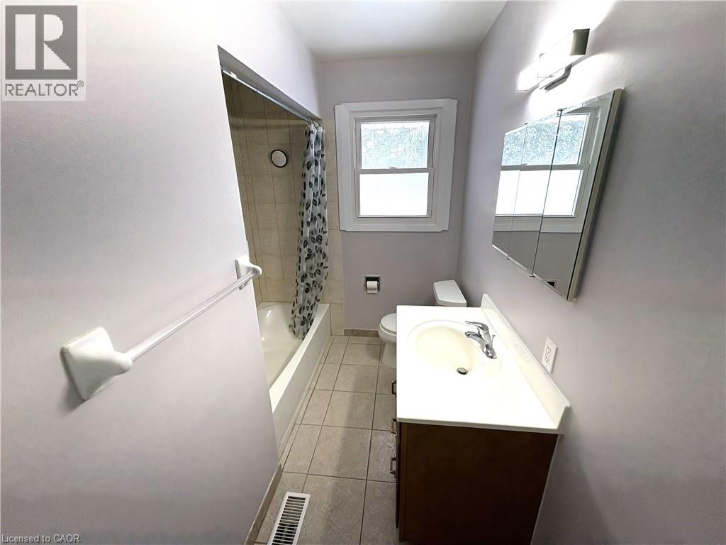 23 Elkington Drive Unit# Upper Unit, Kitchener, Ontario  N2B 1S1 - Photo 14 - 40867652