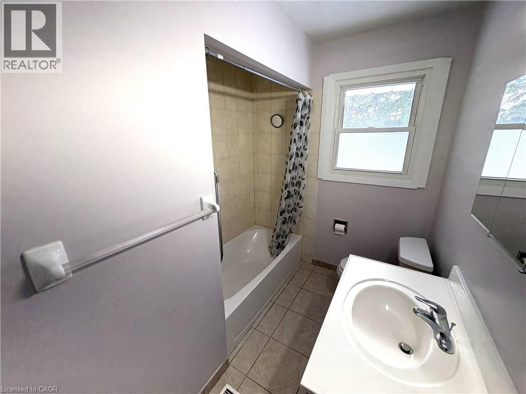 23 Elkington Drive Unit# Upper Unit, Kitchener, Ontario  N2B 1S1 - Photo 15 - 40867652