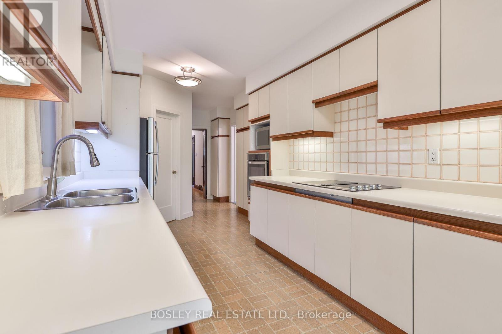 61 Hanna Road, Toronto, Ontario  M4G 3M8 - Photo 20 - C13838276
