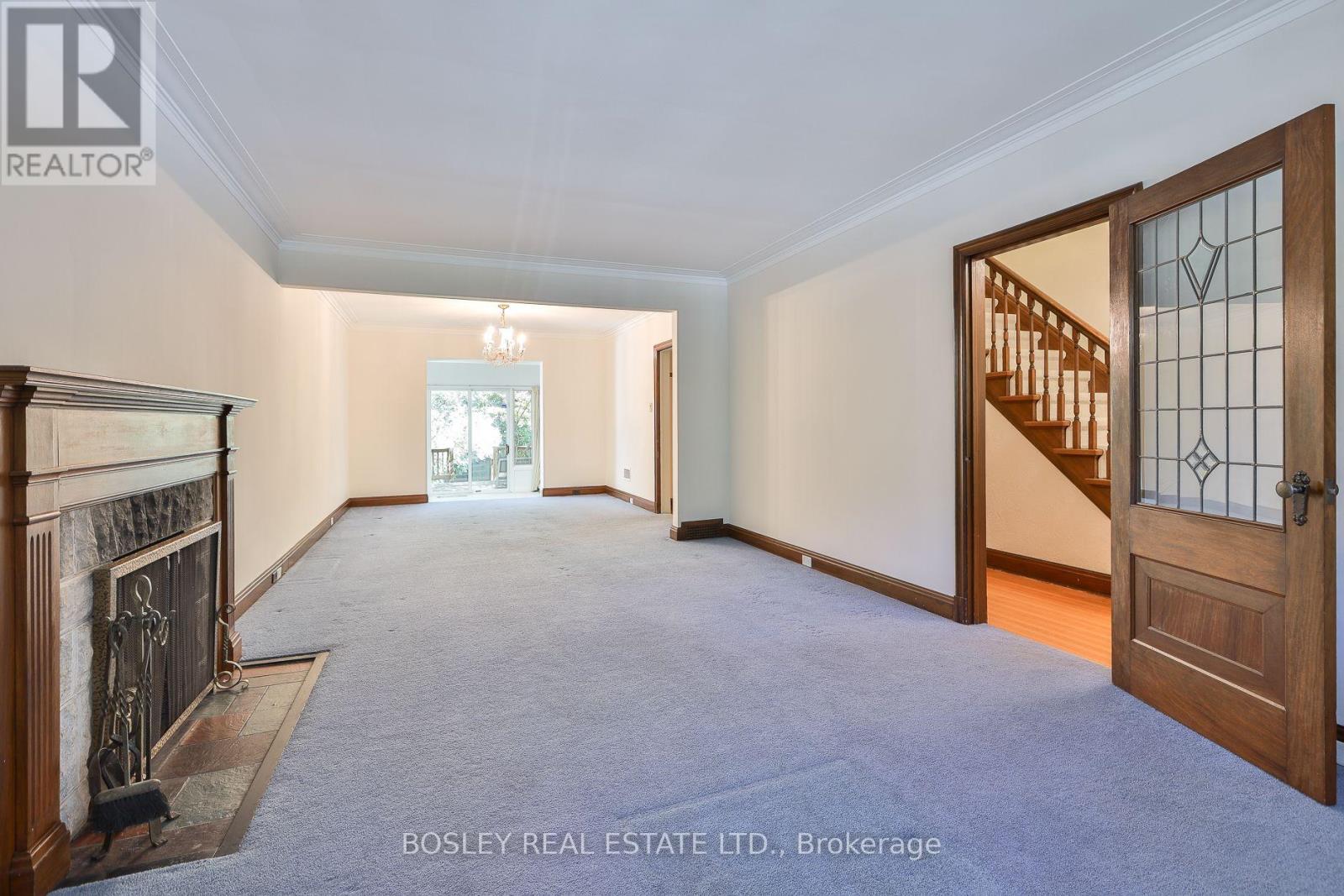 61 Hanna Road, Toronto, Ontario  M4G 3M8 - Photo 9 - C13838276