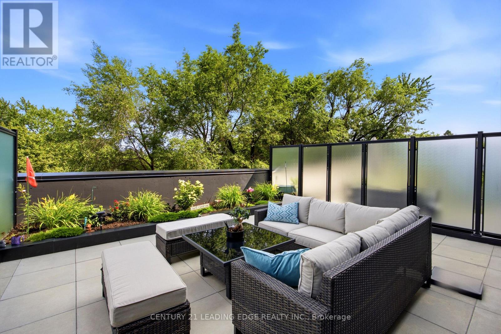 219 - 2799 KINGSTON ROAD, Toronto, Ontario
