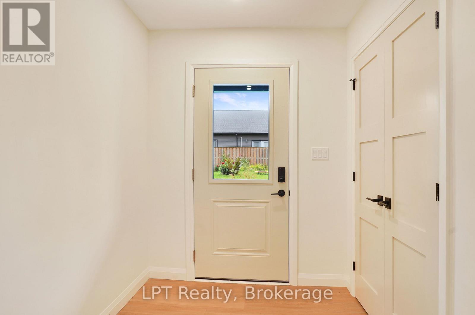 665 Watson Street, South Bruce Peninsula, Ontario  N0H 2T0 - Photo 7 - X13641590