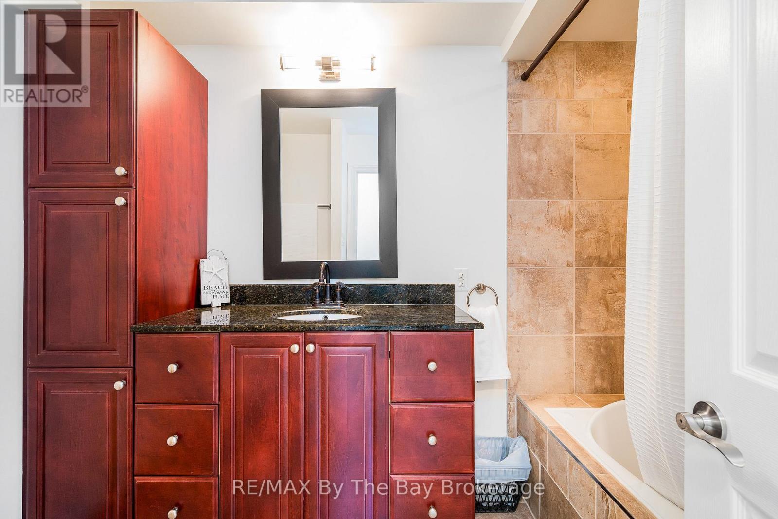 83 Old Mosley Street, Wasaga Beach, Ontario  L9Z 2J5 - Photo 25 - S13838270