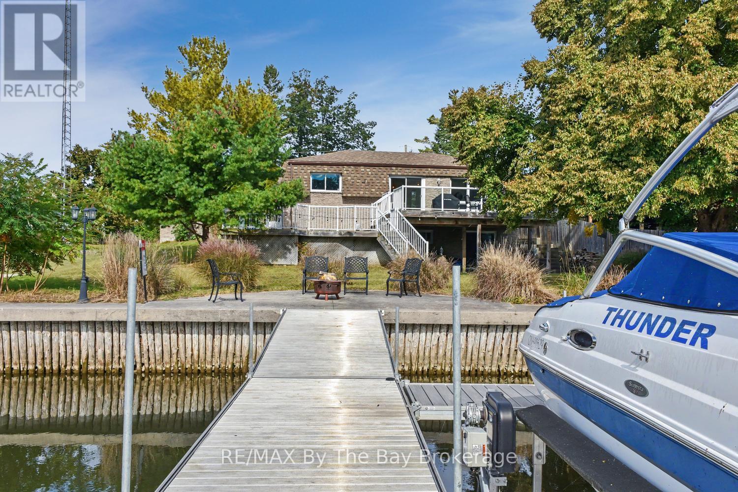 83 Old Mosley Street, Wasaga Beach, Ontario  L9Z 2J5 - Photo 39 - S13838270