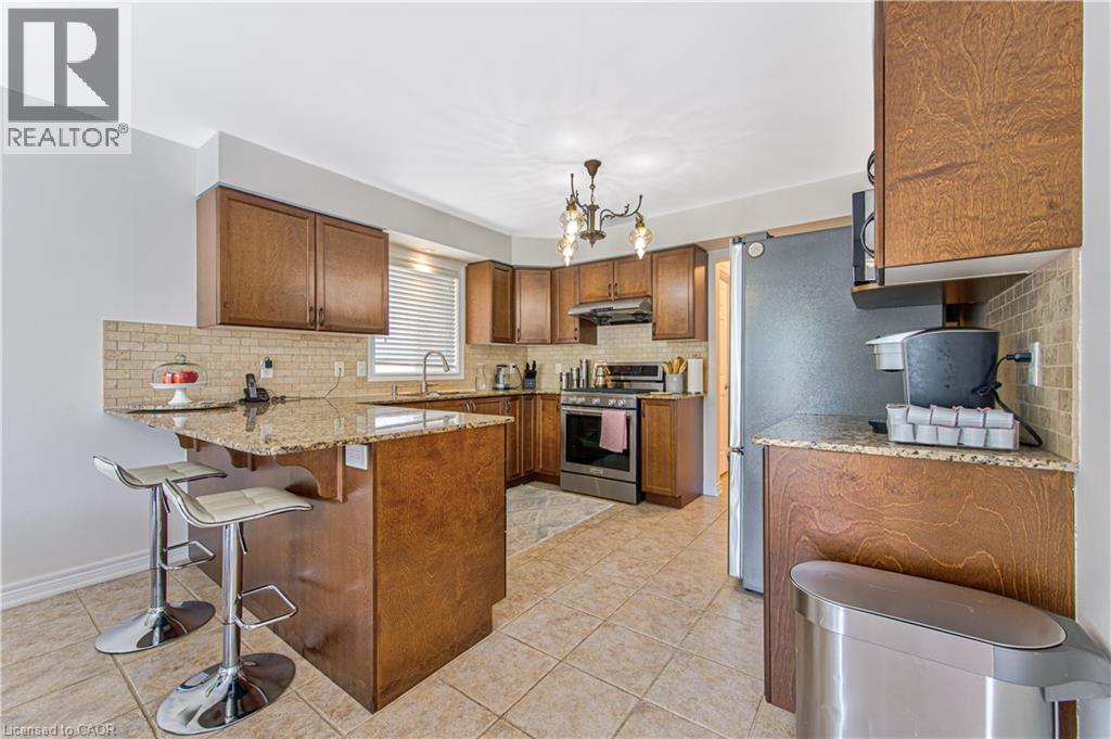 270 Springvalley Crescent, Hamilton, Ontario  L9C 0B4 - Photo 16 - 40865842