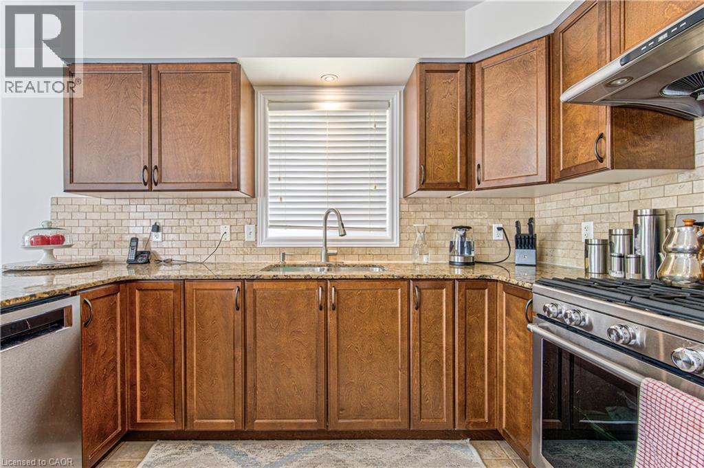 270 Springvalley Crescent, Hamilton, Ontario  L9C 0B4 - Photo 18 - 40865842